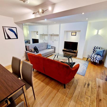 Appartamento Beautiful Hyde Park Flat By Lancaster Gate Station With Private Back Patio Londra Esterno foto